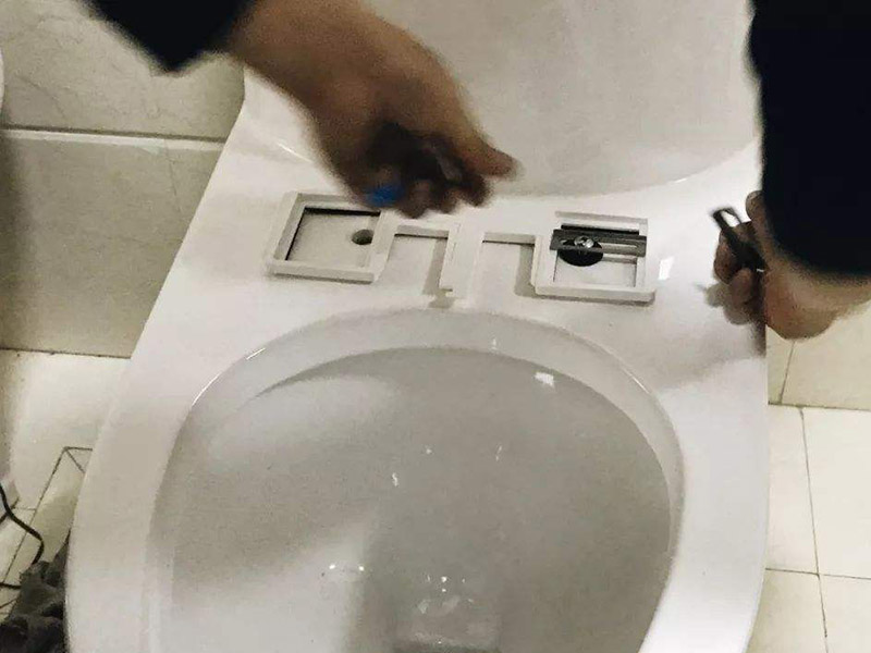 不知道馬桶蓋怎么拆？看完這個(gè)菜鳥(niǎo)都能自己拆馬桶蓋了